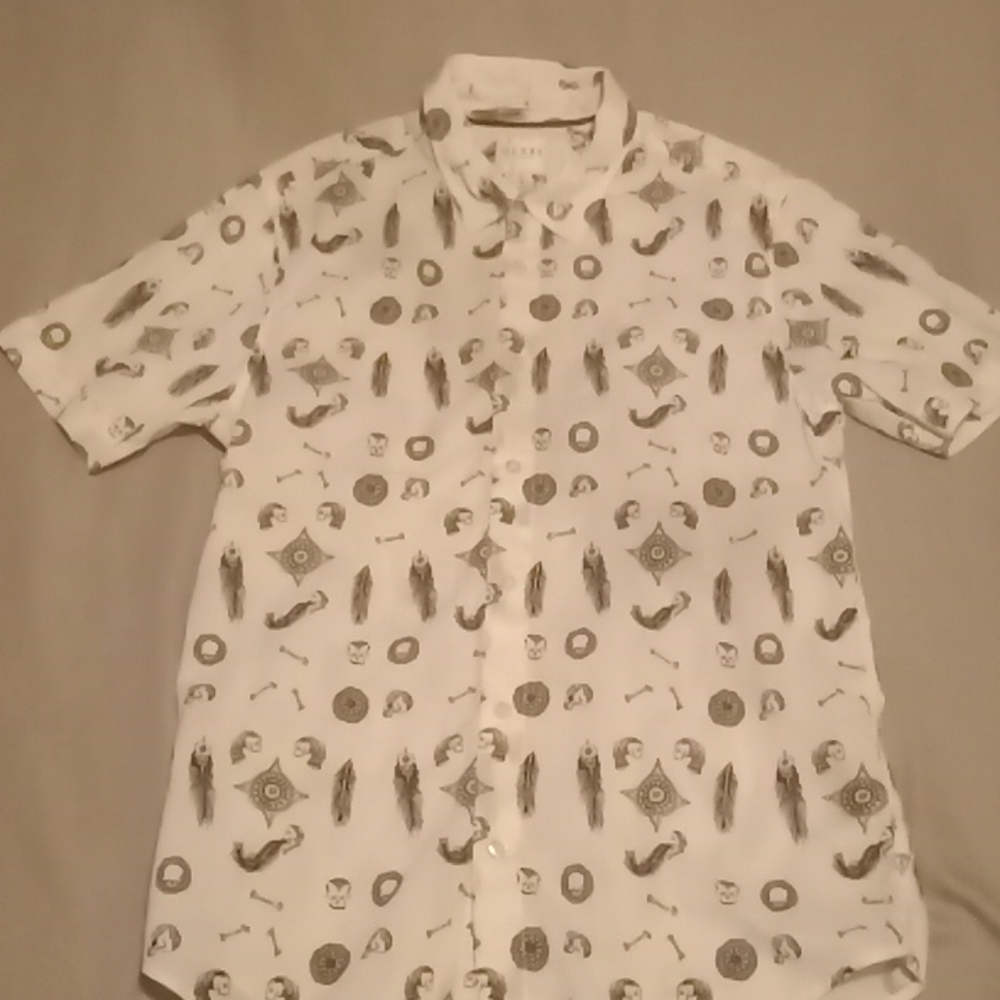 Guess men's short sleeve button down shirt